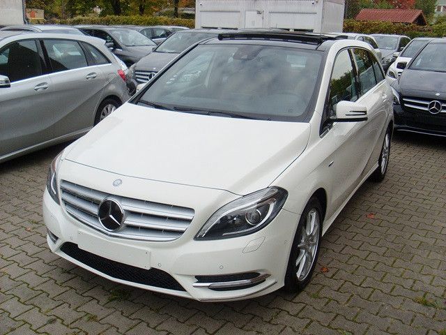 Mercedes-Benz B 200 Autom. / Panorama / Leder / 1. Besitz