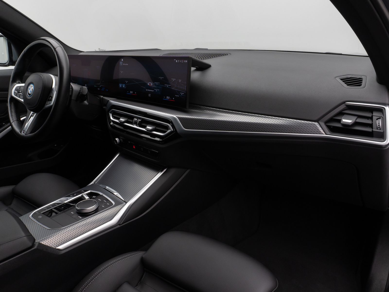 Fahrzeugabbildung BMW 330e xD M Sport Kamera DAB HUD Lenkradheizung