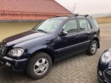 Mercedes-Benz ML 270 CDI Inspiration Inspiration - blaue Mercedes-Benz ML-Klasse