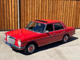 Mercedes-Benz 200 /8 W115 sehr gepflegter Oldtimer - Mercedes-Benz 200: 8