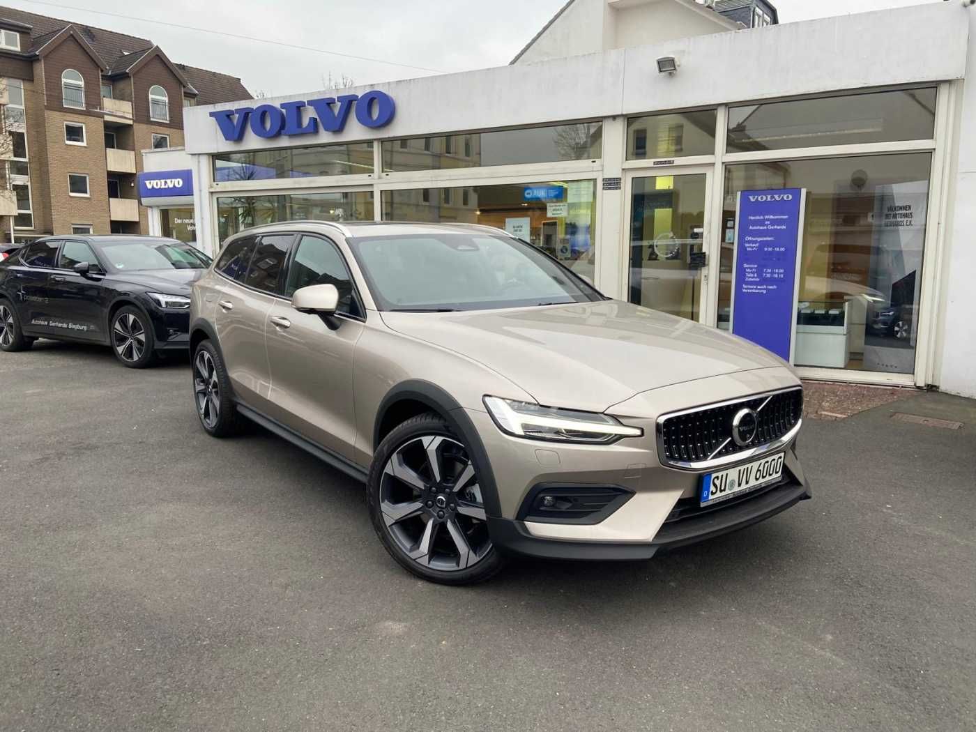 Volvo V60 CC B4 AWD Ultimate,Pano360°20''STH,HUD,SpSit foto 3