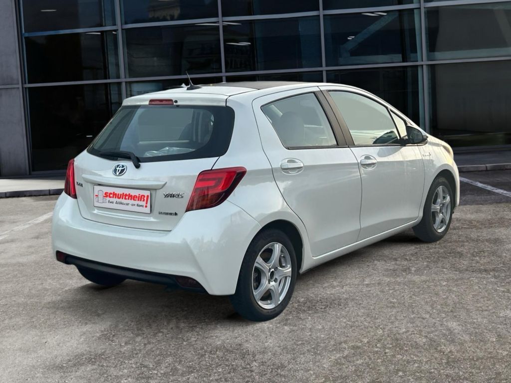 Fahrzeugabbildung Toyota Yaris Hybrid 1.5 VVT-i Lounge