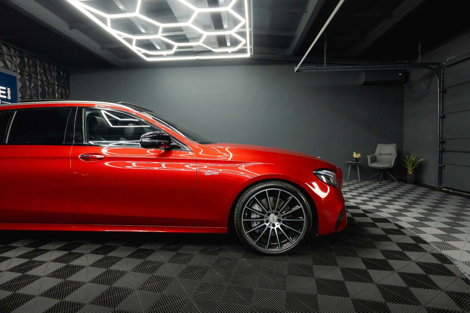 Fahrzeugabbildung Mercedes-Benz E 43 AMG 4Matic Night-Paket *Airmatic*ACC*Pano*