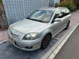 Toyota Avensis Combi Sol 1.8-l - gebrauchte Toyota Avensis aus dem Jahr 2008