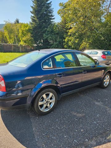 Volkswagen Passat 1.6 SEHR GUTE ZUSTAND TÜV 10.2026