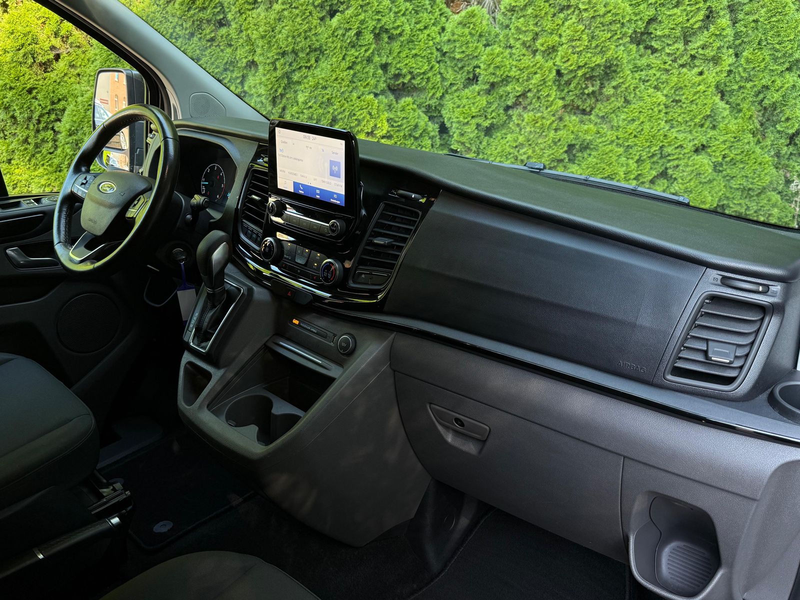 Fahrzeugabbildung Ford Tourneo Custom 320 Aut. L2 BI-XEN+SHZ+CARPLAY+8S