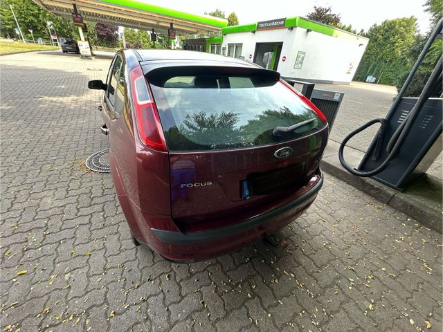 Ford Focus 1.6 Ghia