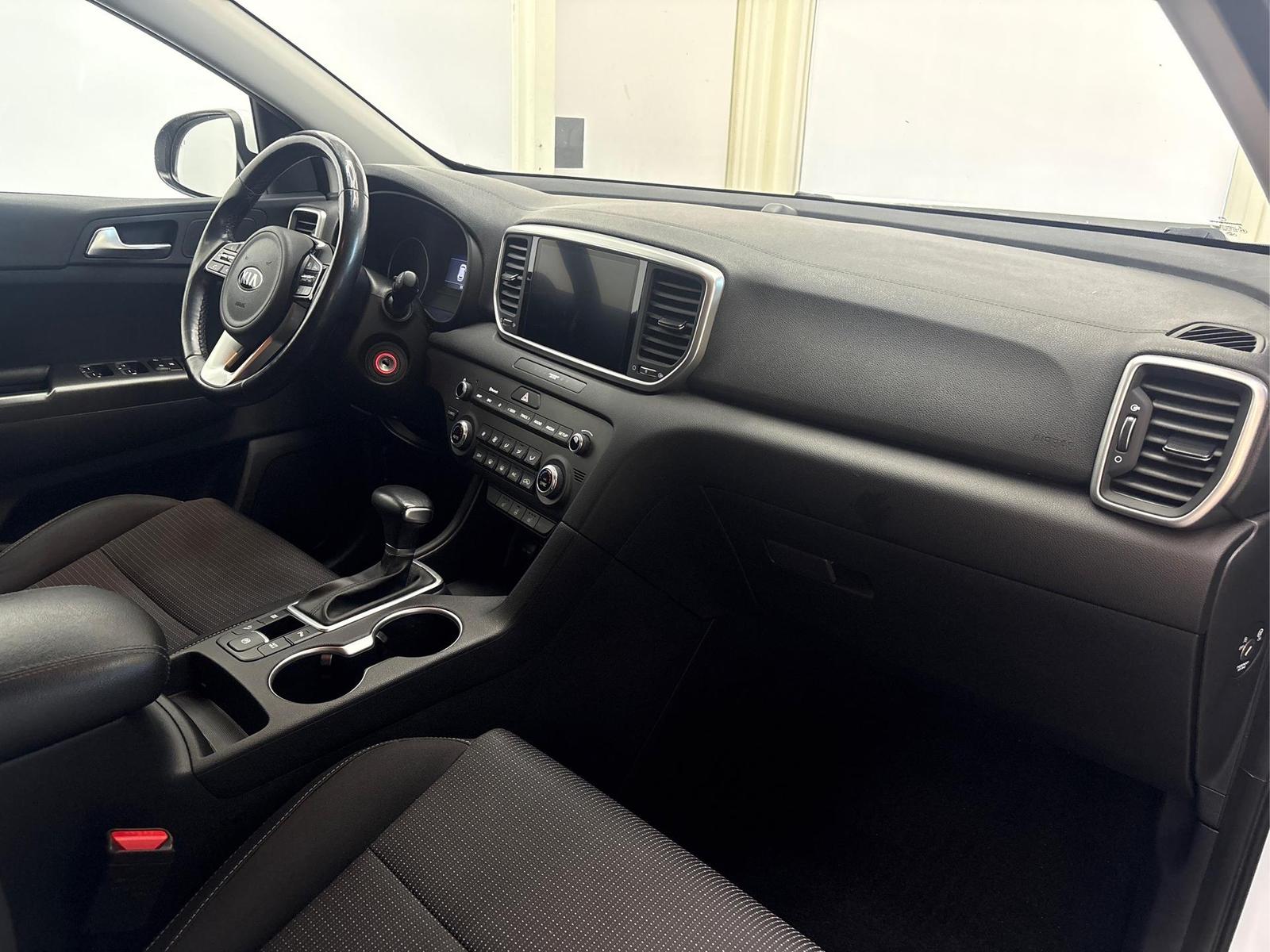 Kia Sportage VISION 2WD DCT NAVI SHZ PDC RFK 1.6 ...