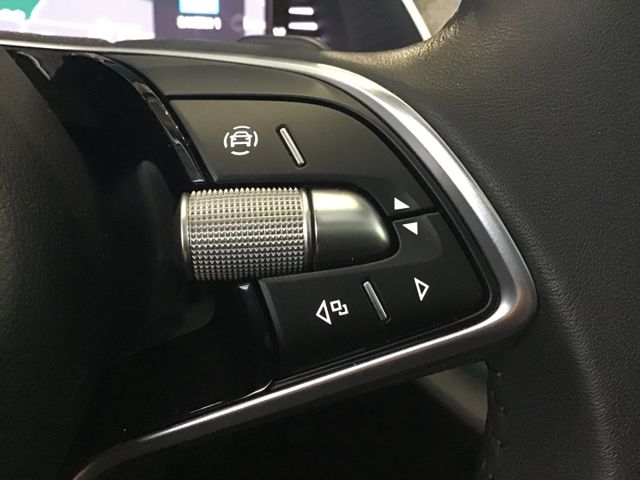 Fahrzeugabbildung Skoda Octavia Selection 2.0 TDI Combi DSG/ACC/Navi/RFK