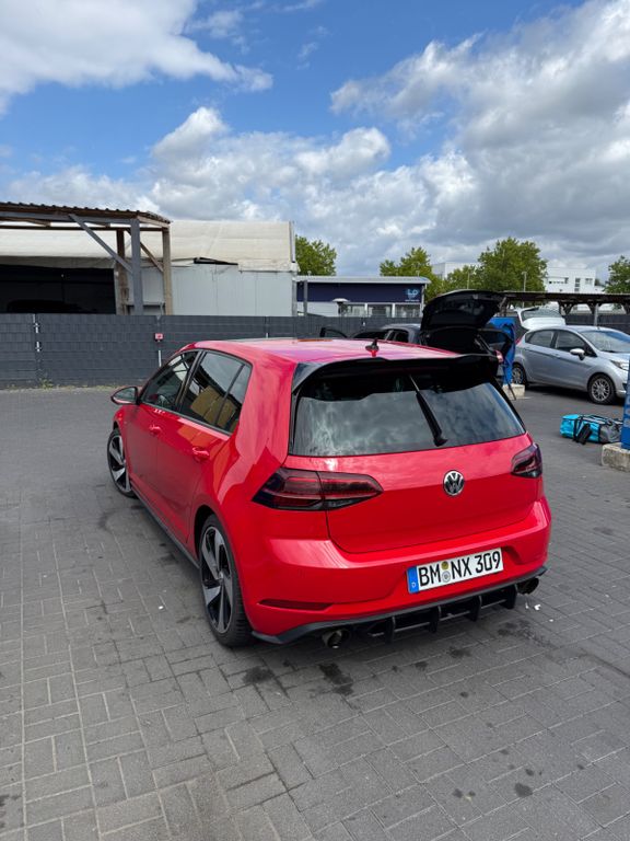 Image of Volkswagen Golf