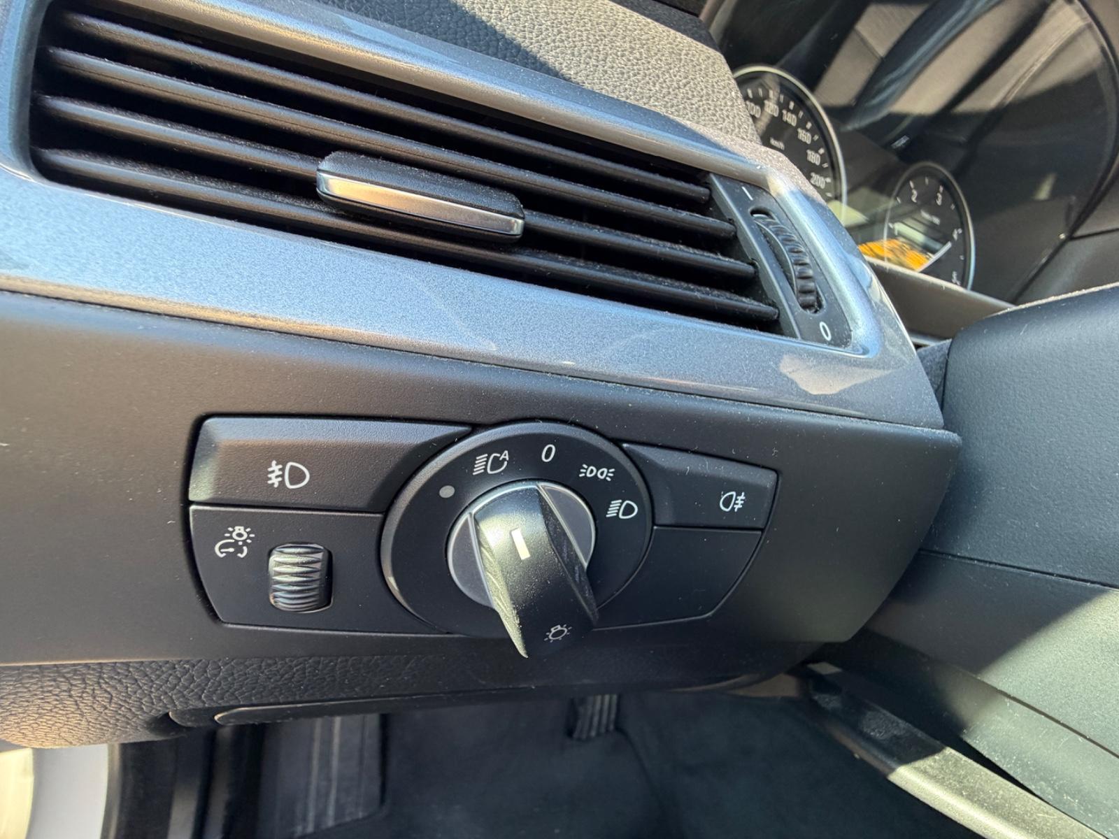 BMW 520 2010 — photo 22