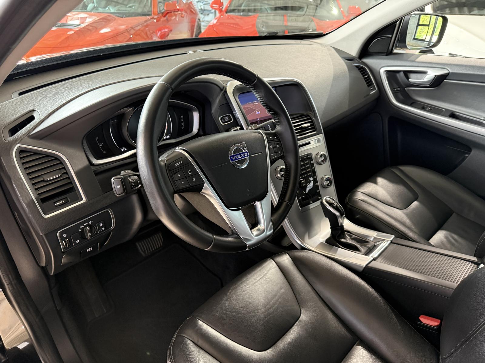 Volvo XC60 Summum 2WD*KAMERA*NAVI*LEDER*