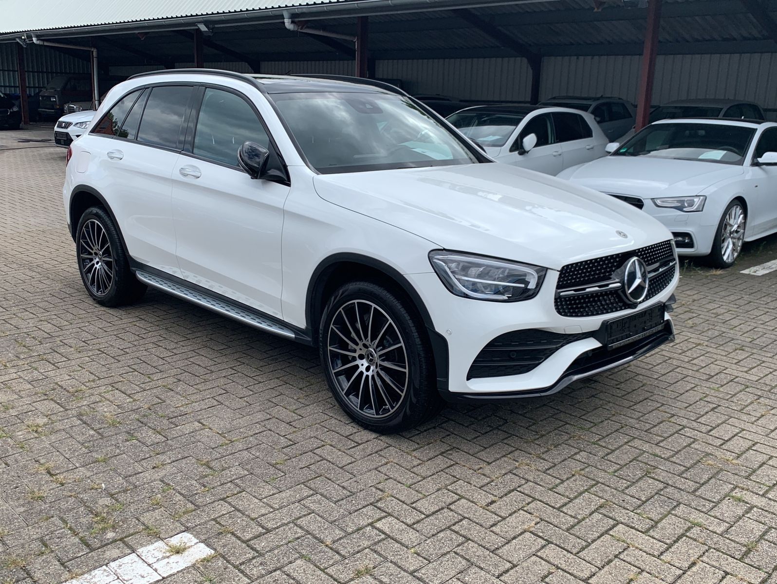 Mercedes-Benz GLC 300 e 4M AMG Pano 360 Memo Night Keyless imagem 2