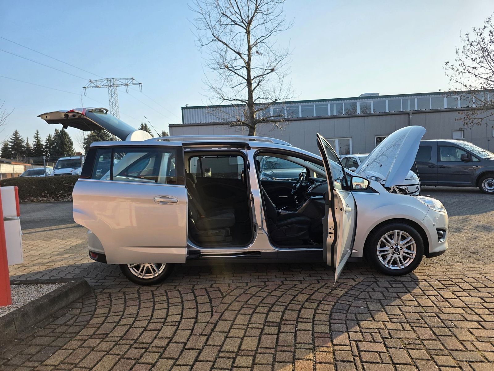 Fahrzeugabbildung Ford Grand C-Max Titanium/Klimaaut/Keyles/Motor klack