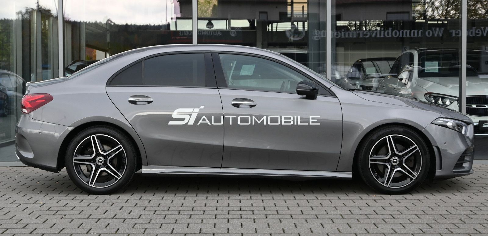 Fahrzeugabbildung Mercedes-Benz A 220 d DCT Limousine AMG Line °NIGHT°ACC°360°