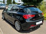 Alfa Romeo Giulietta Veloce - Alfa Romeo Giulietta: Veloce