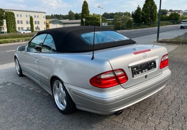 Mercedes-Benz CLK 320