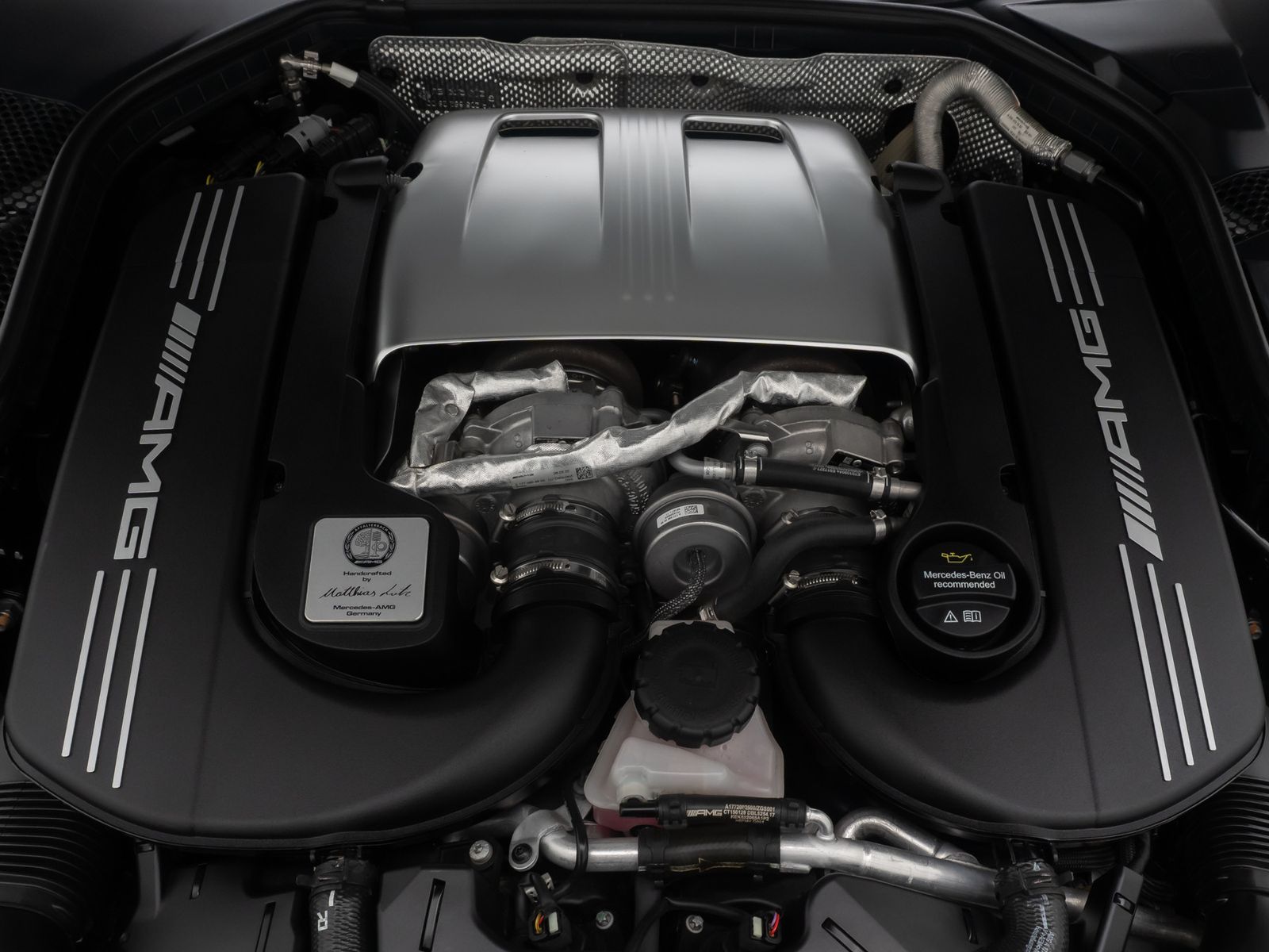 Fahrzeugabbildung Mercedes-Benz C 63 AMG Panorama DAB Burmester Komfort Voll