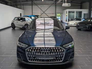 Audi A8 - 3