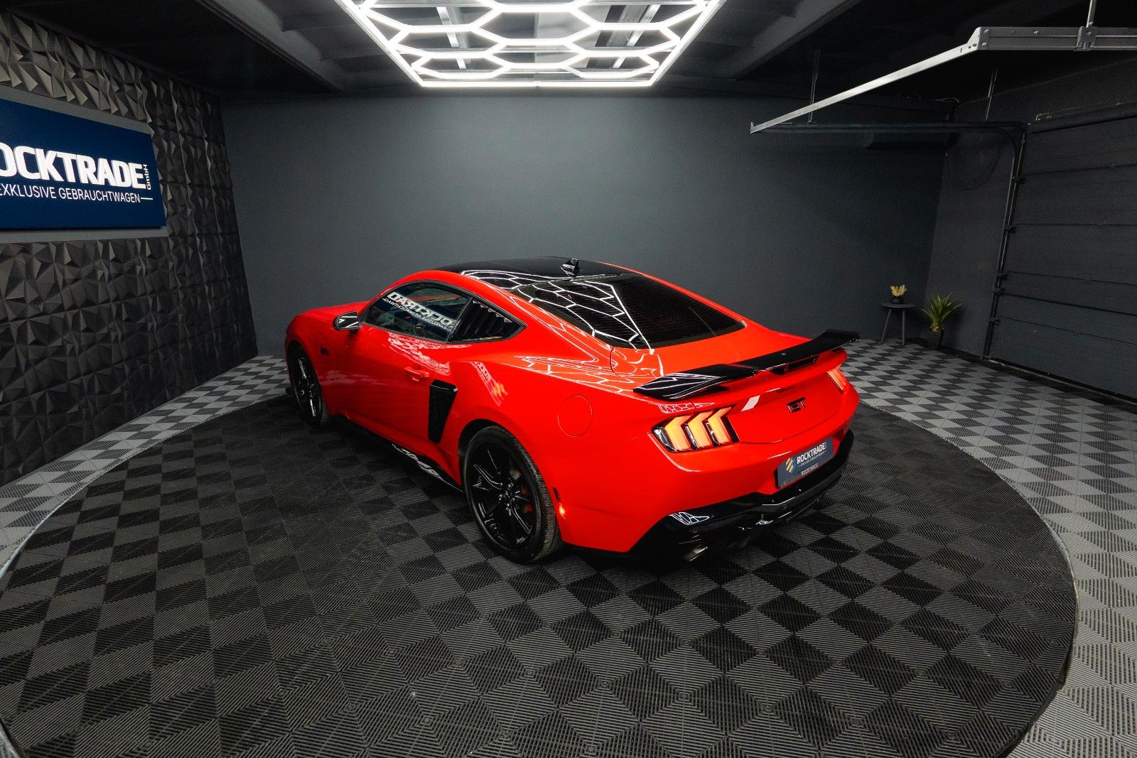 Fahrzeugabbildung Ford Mustang Fastback 5.0 TiVCT V8 Dark Horse PREMIUM