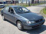 Toyota Carina 1.6 - Toyota Carina mit Benzin-Antrieb