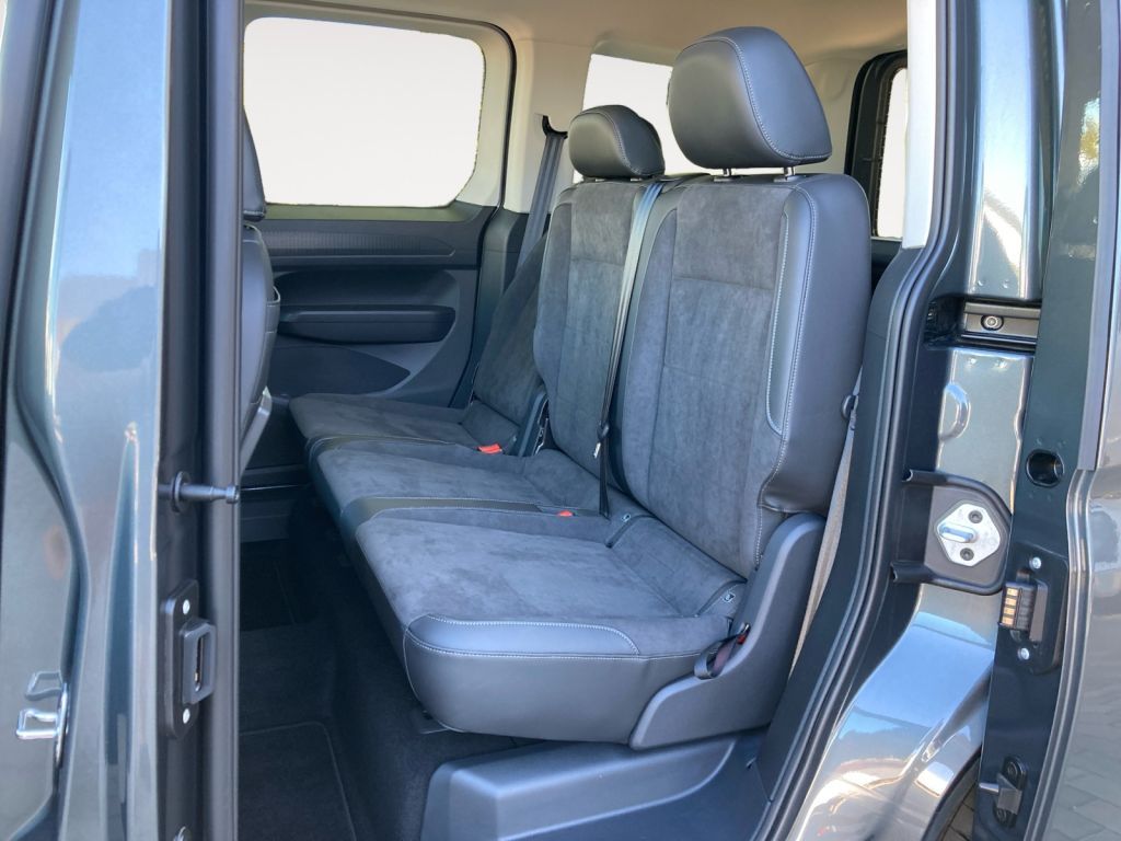 Fahrzeugabbildung Volkswagen Caddy 1.5 TSI Life Standheizung LED Navi Winter