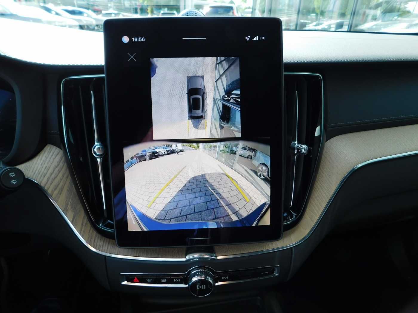 Fahrzeugabbildung Volvo XC60 Plug-In-Hybrid T8 AWD Plug-in Hybrid Ultra