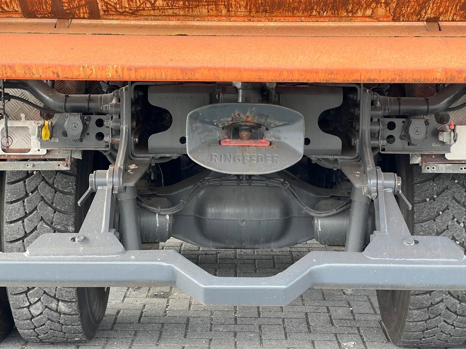 Fahrzeugabbildung Mercedes-Benz Arocs 2643 Kipper PK 18002 Kran Bordmatik
