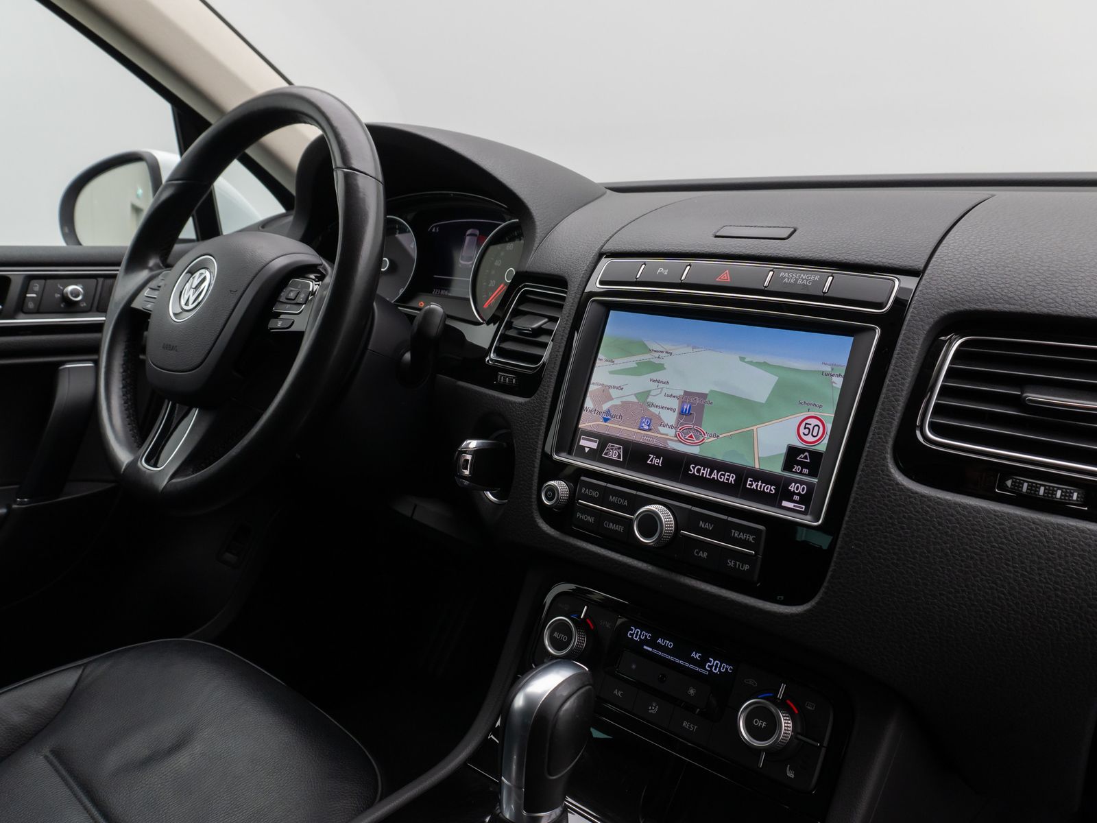 Fahrzeugabbildung Volkswagen Touareg V6 3.0 TDI Terrain Tech 4Motion PDC AHK