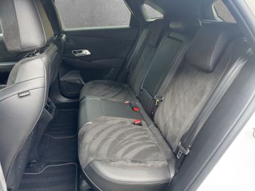 DS DS7 Crossback Performance Line, Bild 14
