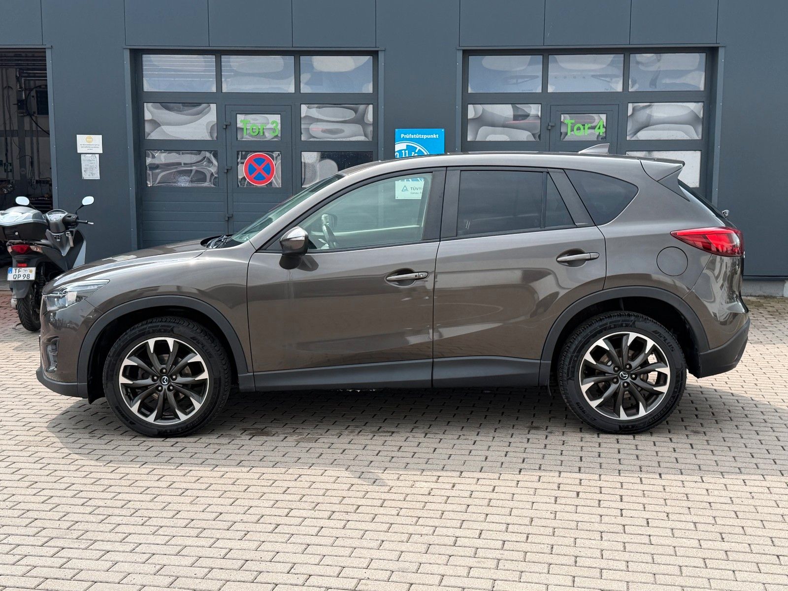 Fahrzeugabbildung Mazda CX-5 2.2 SKYACTIV-D Sports-Line *Nav*Memory*RFK*