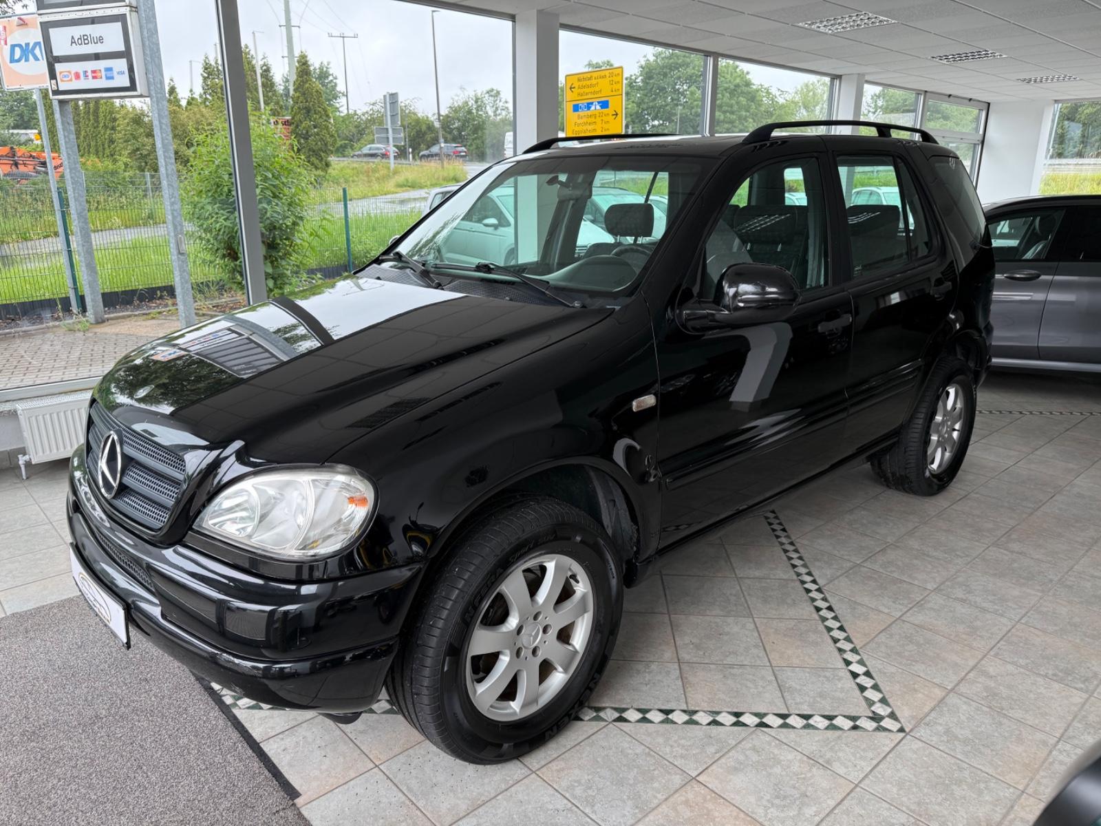 Mercedes-Benz ML 230 SCHALTER AHK LPG AUTOGAS NAVI