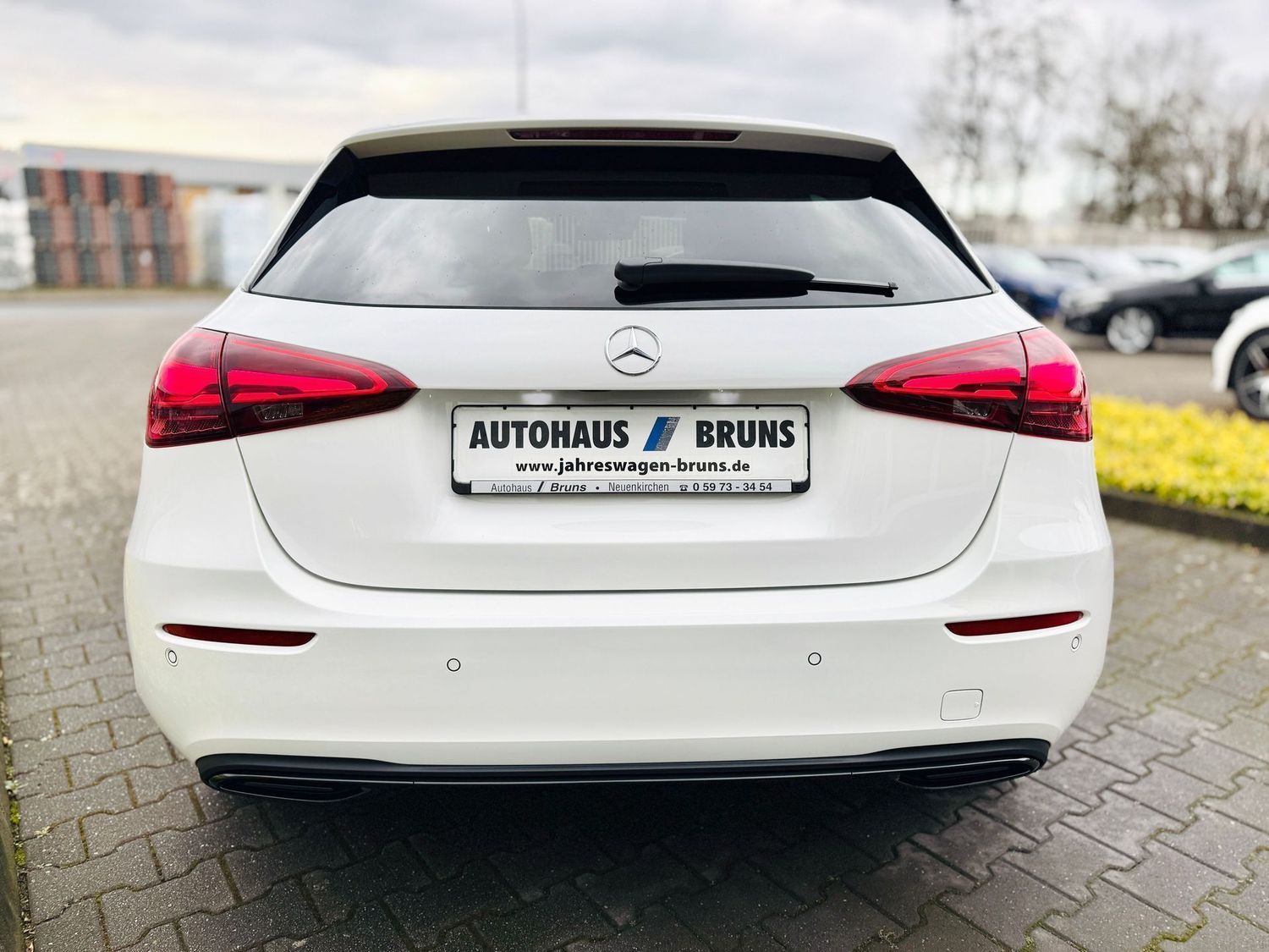 Fahrzeugabbildung Mercedes-Benz A 180 PROGRESSIVE & NIGHT, Autom., Winter, RFK,