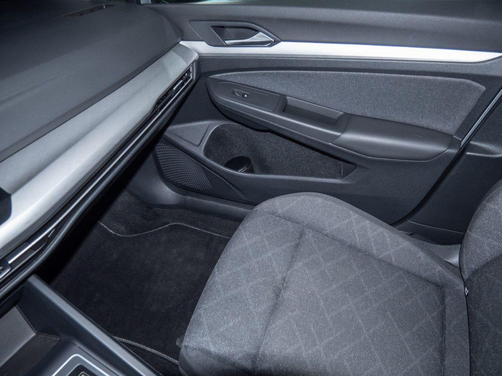 Volkswagen Golf VIII 2.0 TDI Life Kamera Navi LED Sprachst., миниатюра 15