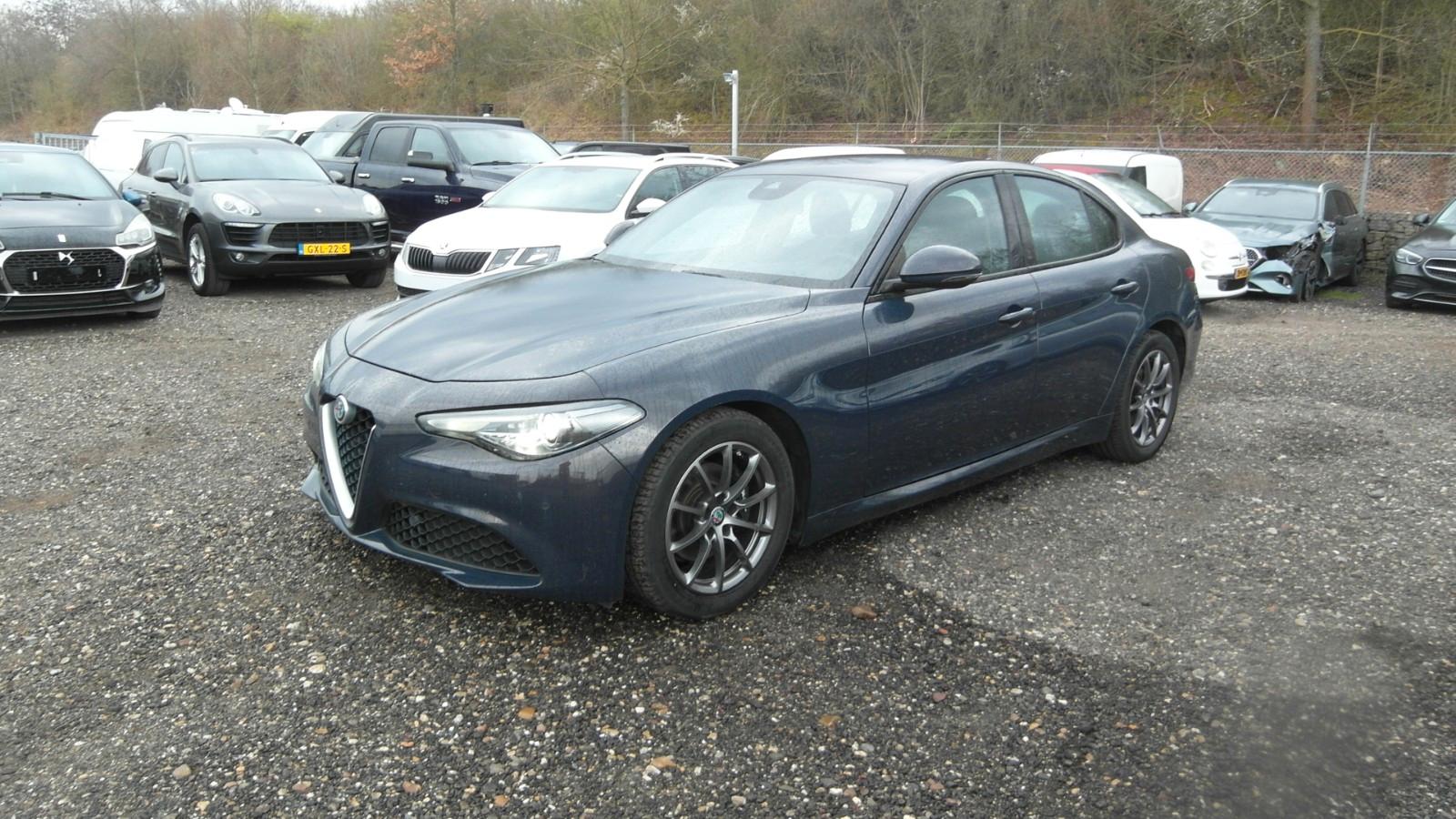Alfa Romeo Giulia Basis