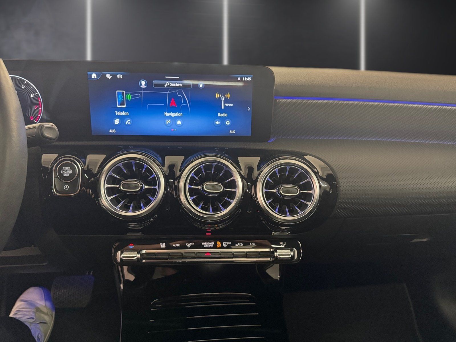 Fahrzeugabbildung Mercedes-Benz A 200 Lim Progressive*Pano*Totwinkel*MultiBeam*