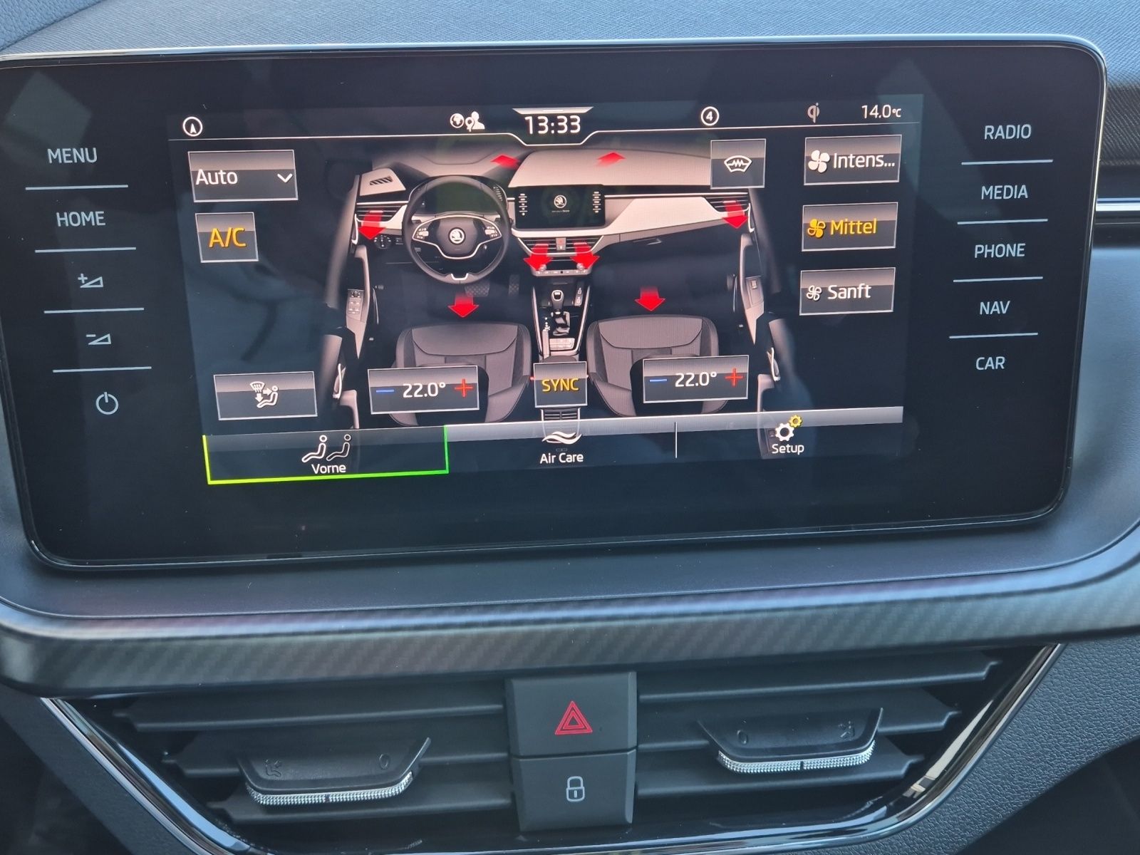Fahrzeugabbildung SKODA Kamiq TSI Monte Carlo LED Navi Pano AID RFK SH b