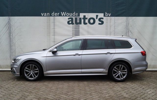 VW Passat Variant 1.4 TSI DSG R-line Highline Busin