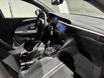 Fotografie 5 des Opel Corsa 1.2 Direct Injection Turbo GS