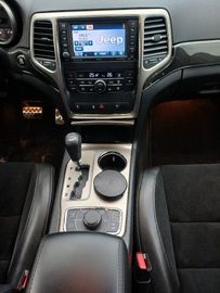 Jeep Grand Cherokee - 10