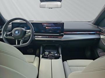 صورة مصغرة 21 لـ 2025 BMW I5