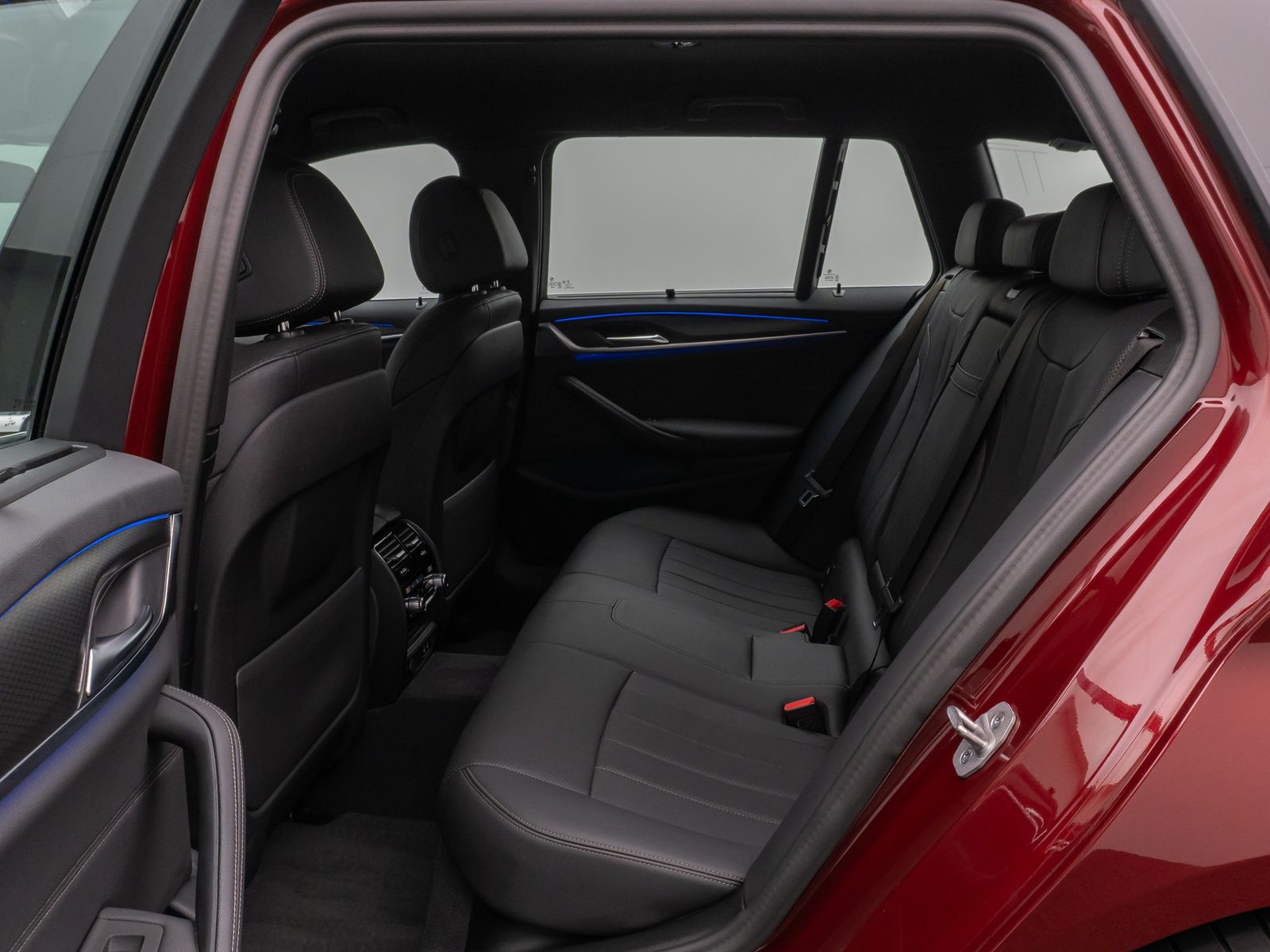 Fahrzeugabbildung BMW 520d xD M Sport Kamera HUD DAB Alarm Individual