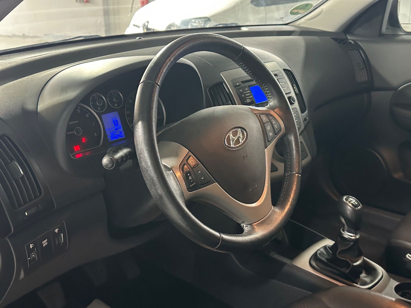 i30 1.4 Edition Plus*SHZ*MFL*PDC*ALU*50TKM