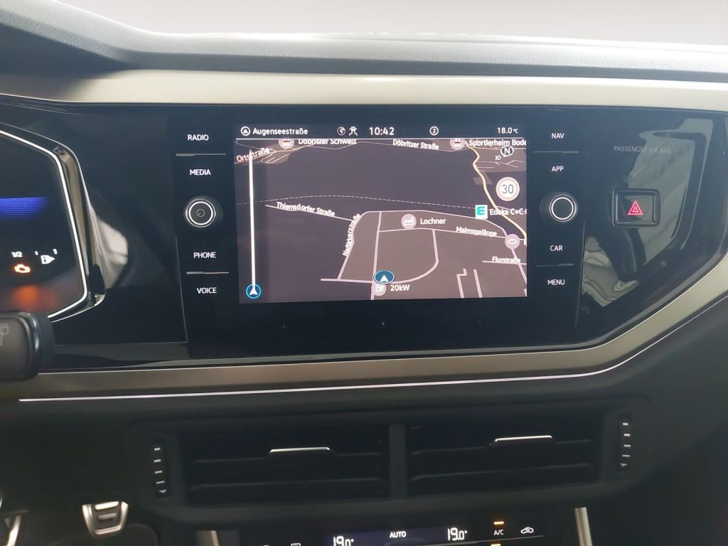 Fahrzeugabbildung Volkswagen Polo 1.0 TSI Move LED Navi SHZ