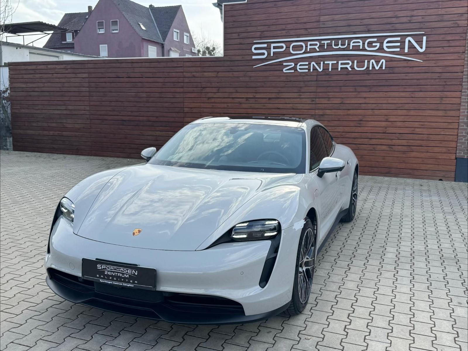 Porsche Taycan /MEM/360CAM/TEMP/PANO/SHZ/BOSE/AERO