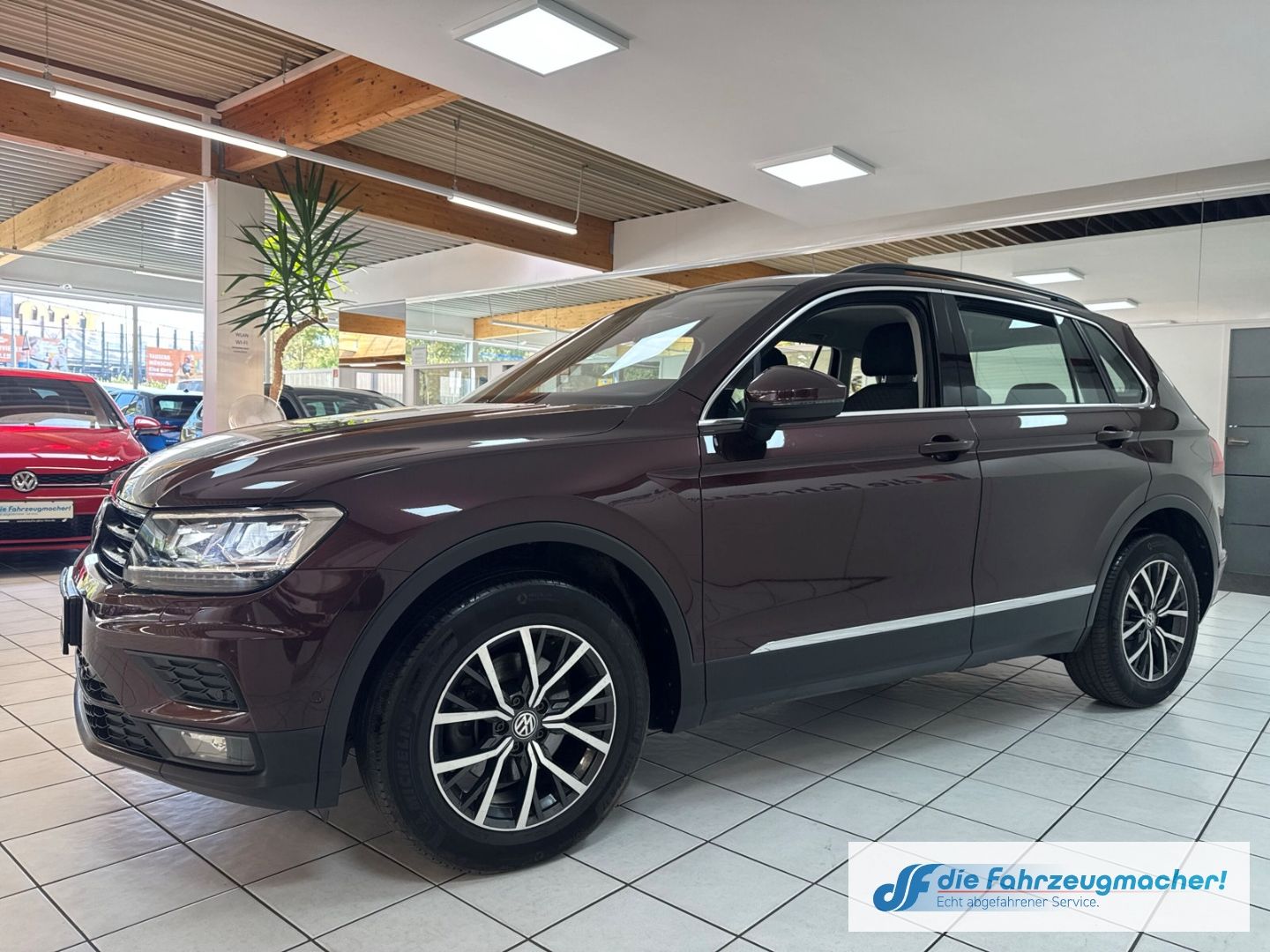 Fahrzeugabbildung Volkswagen Tiguan Comfortline BMT Start-Stopp 4Motion Navi