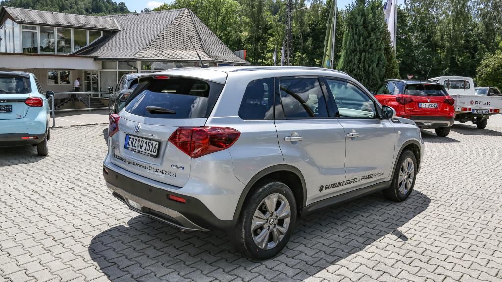 Autohaus Franke & Ebert - Suzuki VITARA 1.4 COMFORT ALLGRIP LED+NAVI+SHZ - Bild 3 Autohaus Franke & Ebert - Suzuki VITARA 1.4 COMFORT ALLGRIP LED+NAVI+SHZ - Bild 3