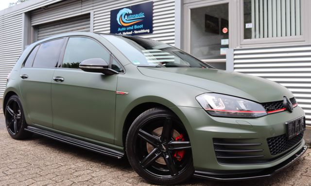 Volkswagen Golf VII GTI  DSG 323 PS NAVI Bi-XENON PDC 8xALU