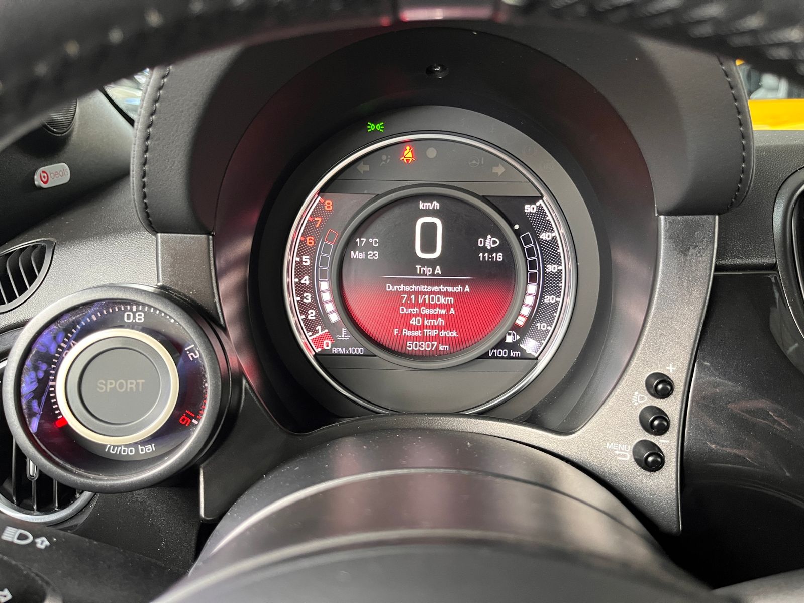 Fahrzeugabbildung Abarth 595C Scorpioneoro BEATS NAVI ALU