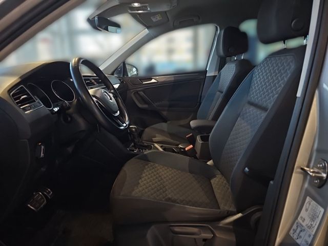 Fahrzeugabbildung Volkswagen Tiguan 1.5 TSI DSG IQ.DRIVE NAVI ACC SHZ GJR